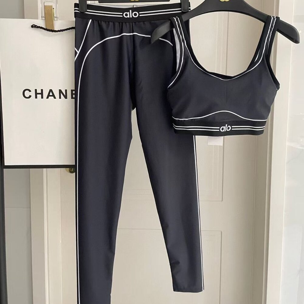 Alo Yoga Color Block Striped Backless Bra + High-Waisted Leggings Two-Piece Set